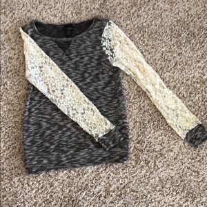 Women’s blouse size small like new